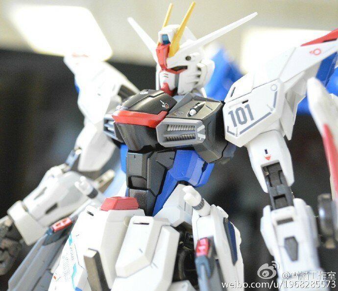 Flaming-Snow MG-02 Freedom 2.0 ZGMF-10A + Base Decals Fluorescent