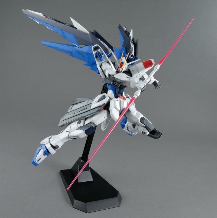 1/100 MG ZGFM-X10A Freedom Gundam (2.0)