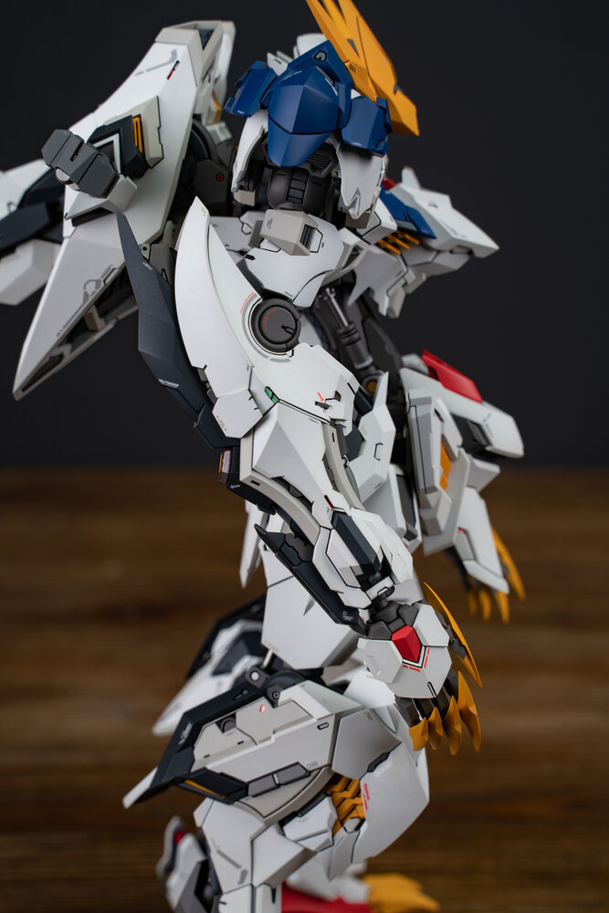 LabZero Barbatos Lupos Rex ver.2.0 Deluxe ver + bonus Weapons