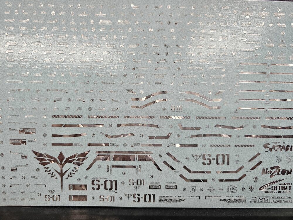 Delpi-Decal MG Sazabi Silver Holo Hexagonal