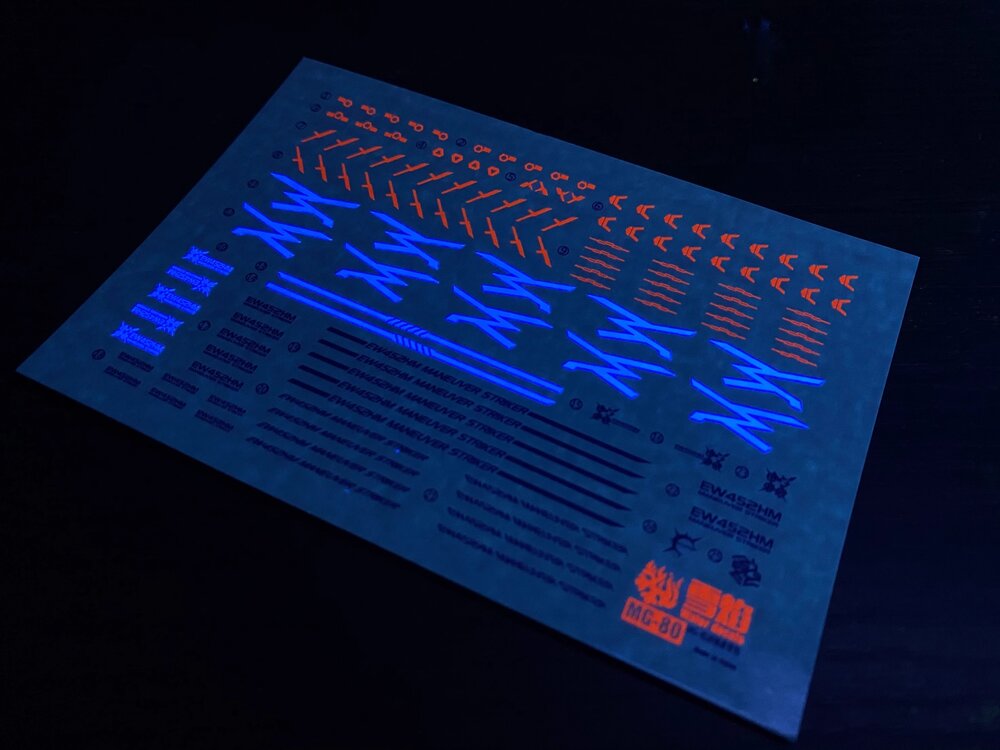 Flaming-Snow MG-80 Maneuver Strike for Eclipse Gundam Fluorescent Decals
