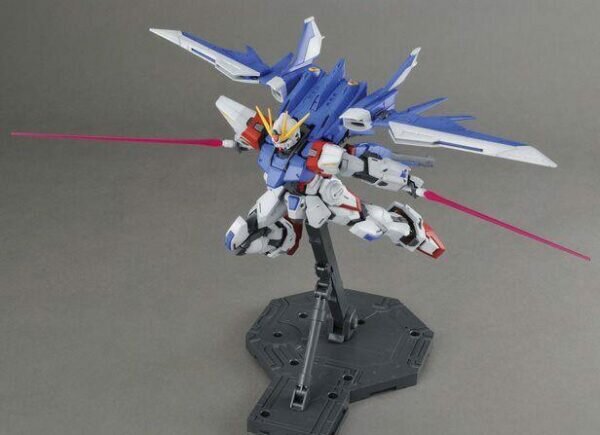 1/100 MG GAT-X105B/FP Build Strike Gundam Full Package