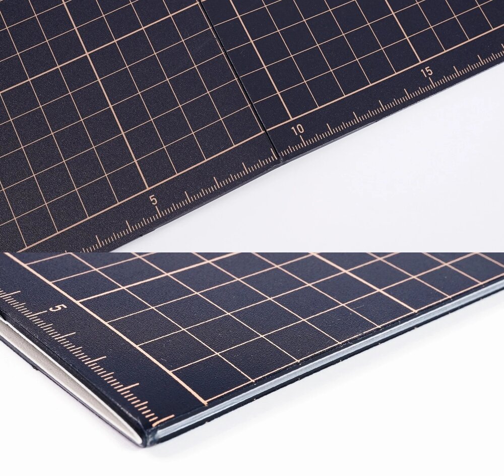 Madworks A2 Foldable Cutting Mat Black (A2) White (A3) MH-28