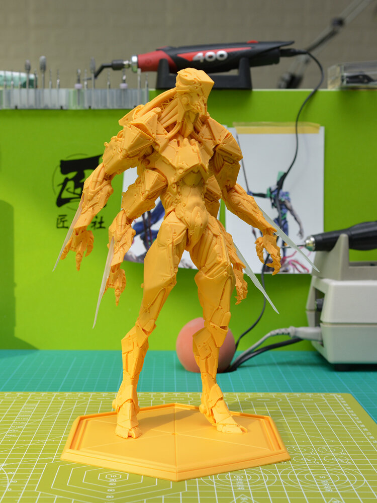 WASP 10 or 15 inch Full Statue