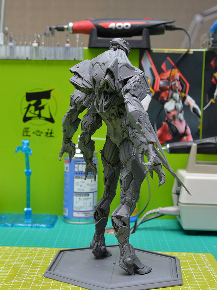 WASP 10 or 15 inch Full Statue