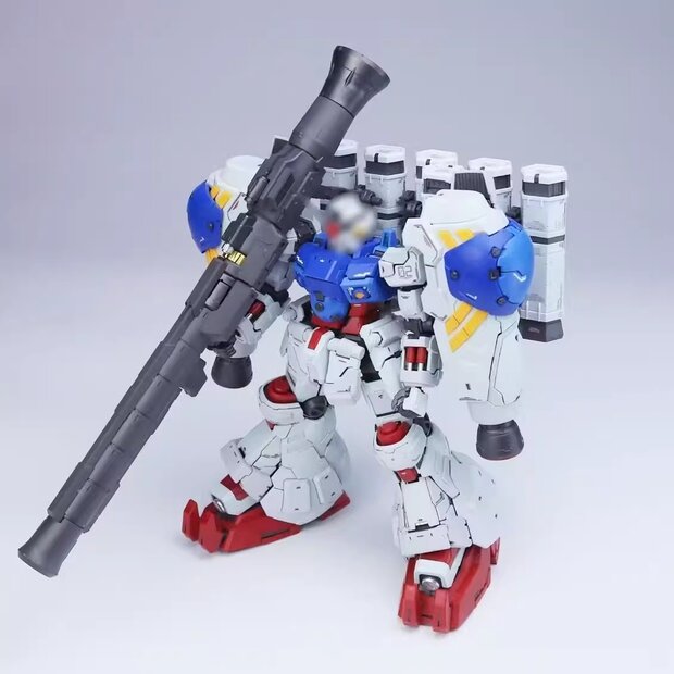 Solomon 1/100 RX-78GP02A Gundam Physalis + MLRS Backpack and Clear Armor Parts